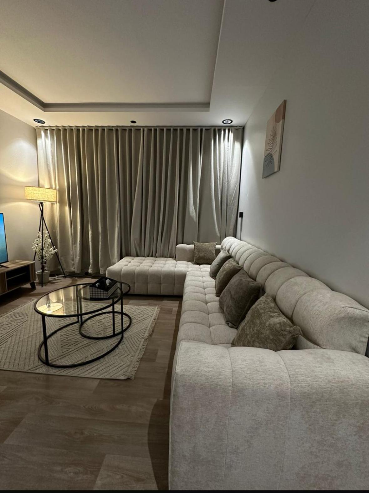 هادية بدخول ذاتي ب اشبيليا Apartment Riyadh